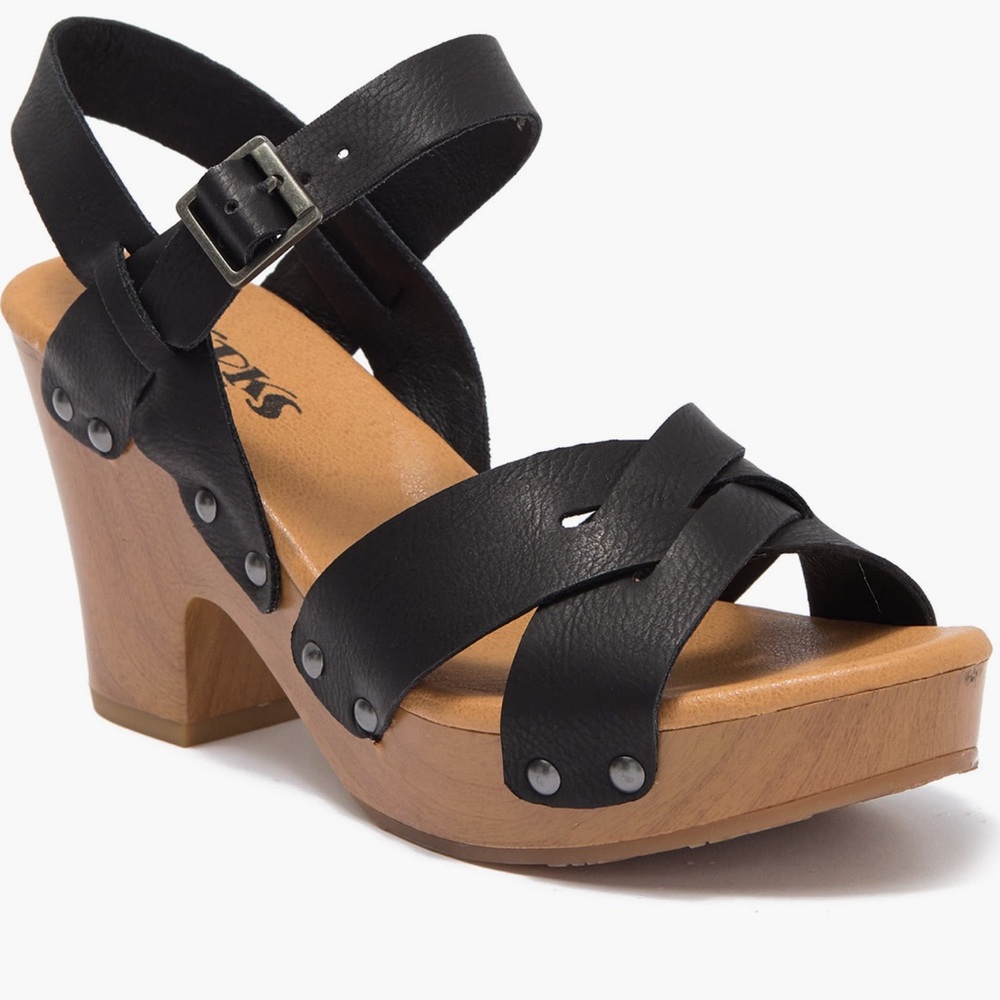 KORKS
Bagley Platform Clog Sandal